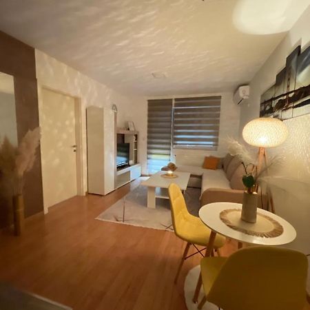 Apartman Royal 1 Doboj Esterno foto